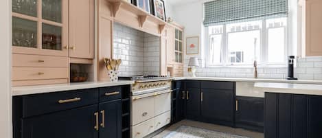 Apartment (4 Bedrooms) | Eigene Küche