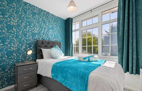 Cozy 3 bedroom house near hospital