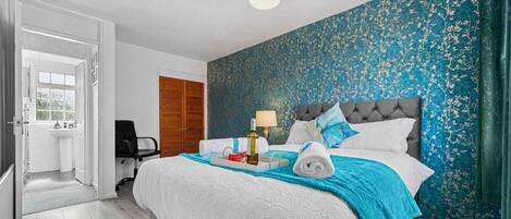 House, 3 Bedrooms, Non Smoking, Kitchen | Wardrobe