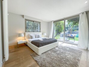 6 makuuhuonetta, Wi-Fi