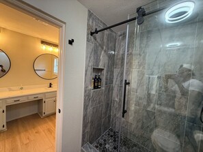 5 bedrooms - Lakeview Lounge Group-friendly Near Hefner LW (Oklahoma City)