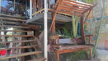 House, 5 Bedrooms, Smoking, Private Pool | Property grounds