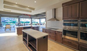 Pavilion Kitchen