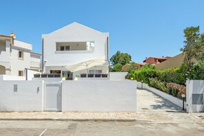 Esterni