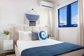 3 bedrooms, iron/ironing board, travel crib, free WiFi