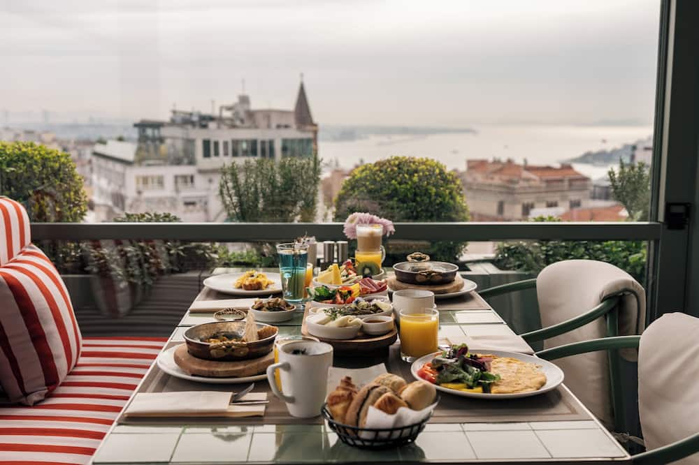 The Wings Hotels Pera