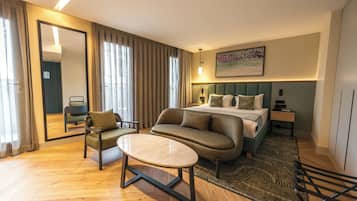 The Wings Premium Room | Caja fuerte, escritorio, espacio para trabajar con un portátil