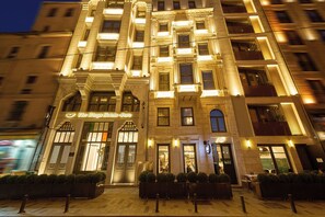 Fachada de la propiedad