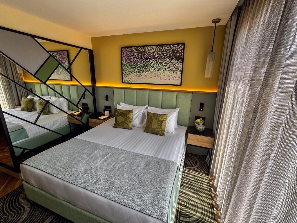 Chambre Double Standard, vue cour intérieure