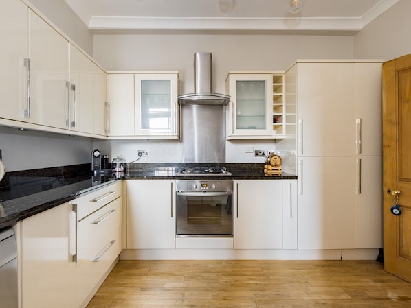 Fridge, microwave, oven, dishwasher