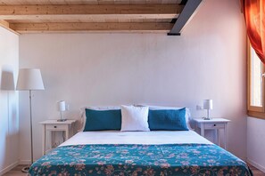 2 bedrooms, iron/ironing board, WiFi, bed sheets - EnJoy Home - Attic with terrace in downtown/hospital area (Padova)