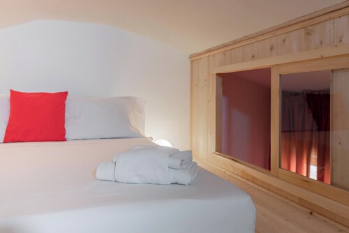 EnJoy Home - Attic with terrace in downtown/hospital area