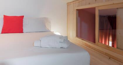 EnJoy Home - Attic with terrace in downtown/hospital area