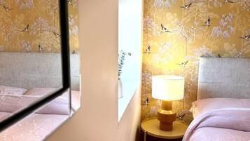 4 slaapkamers, een strijkplank/strijkijzer, wifi, beddengoed