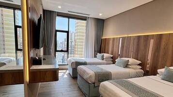 Triple Room | Iron/ironing board, free WiFi