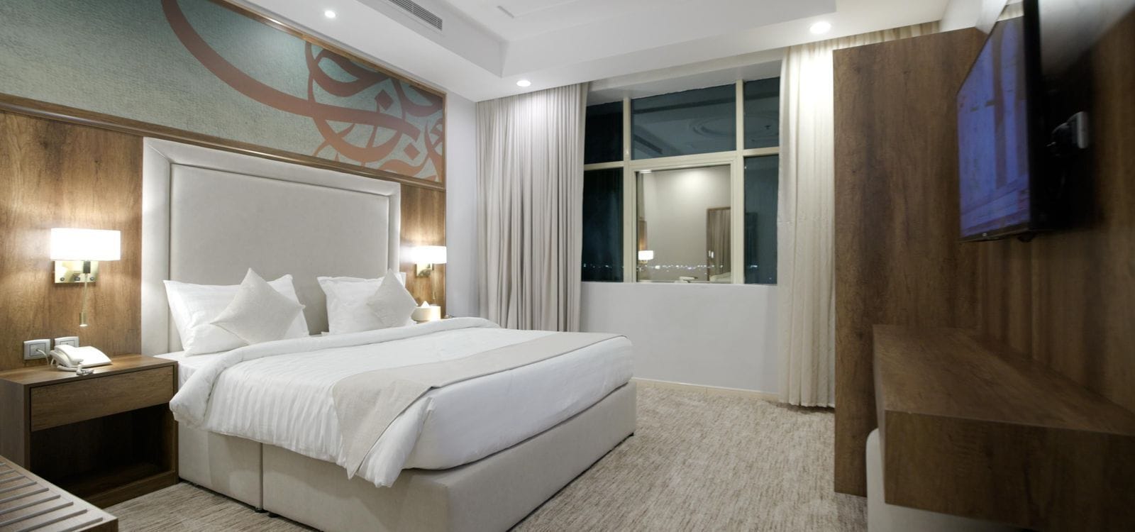Junior Suite, City View | Street view
