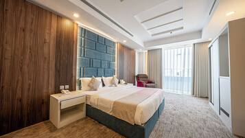 Junior Suite, City View | Laptop workspace, free WiFi