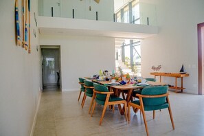 Deluxe House | Living area