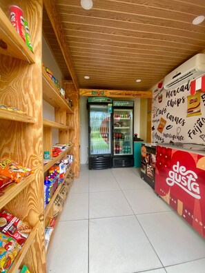 Vending machine - Casa 81 Luxo Pé na Areia Muro Alto byLP (Ipojuca)