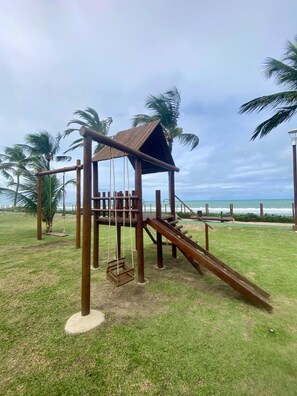 Children's area - Casa 81 Luxo Pé na Areia Muro Alto byLP (Ipojuca)