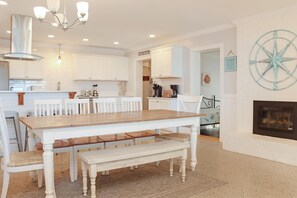 House, Multiple Beds (Deja Blue) | Dining