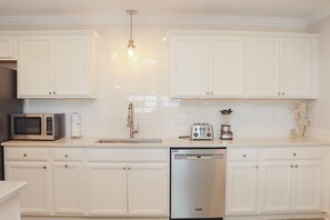 하우스, 침대(여러 개) (Deja Blue) | 전용 주방