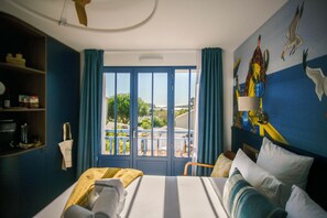 Deluxe Double Room | Minibar, in-room safe, blackout drapes, soundproofing
