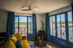 Deluxe suite, balkon, uitzicht op oceaan | Kameruitzicht