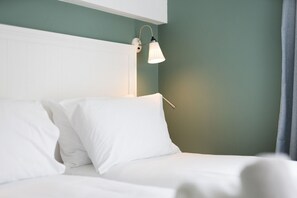 2 habitaciones, tabla de planchar con plancha, wifi y ropa de cama 