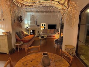 Interior - La Bohème Chic (Roussillon)