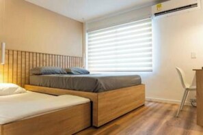 1 bedroom, internet, bed sheets