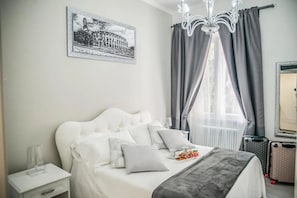Appartement, 2 chambres, vue sur la ville | Coffre-fort, système d  ’insonorisation, fer et planche à repasser