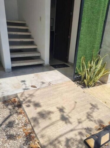 Spacious and cozy apartment with garden