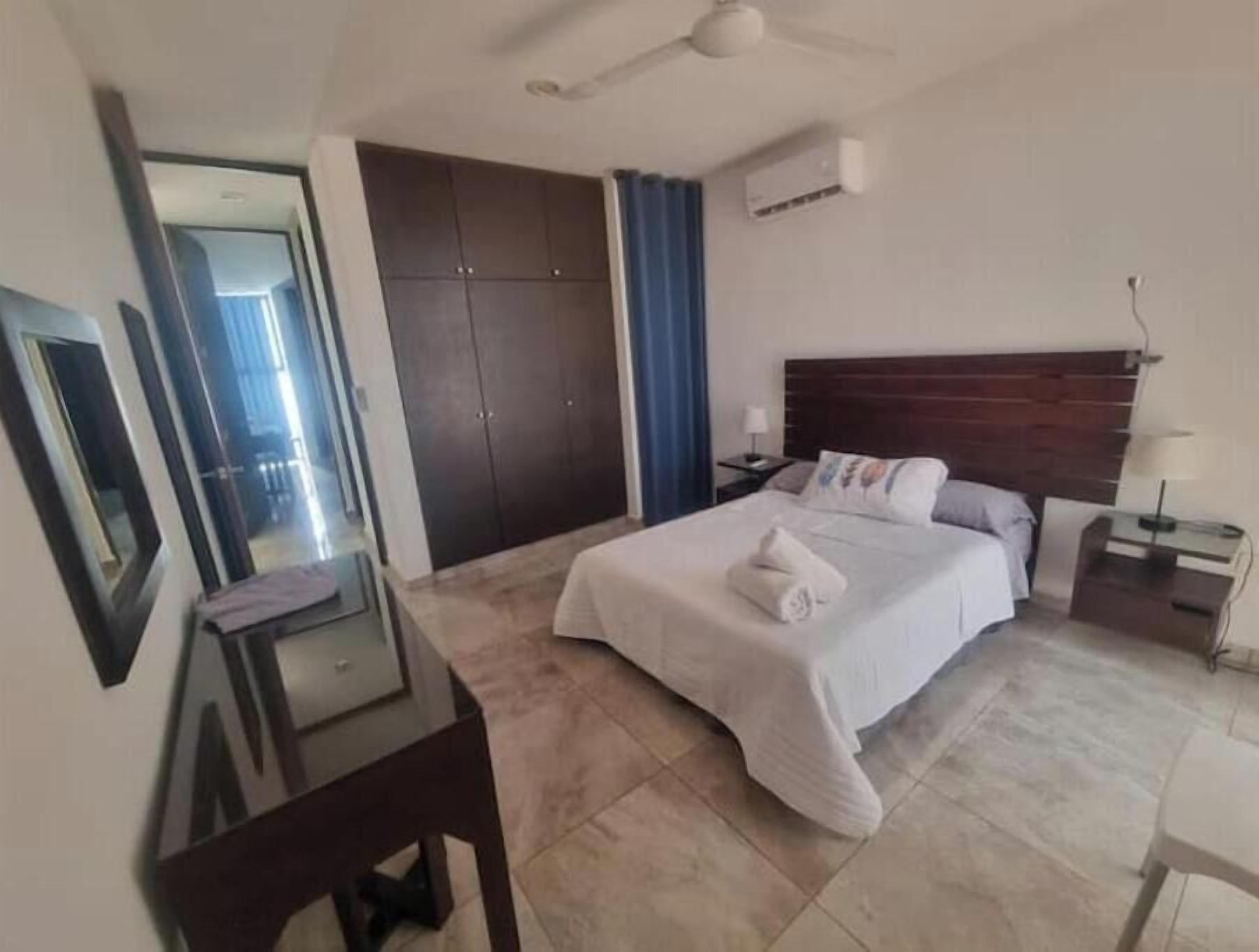 2 bedrooms, internet, bed sheets