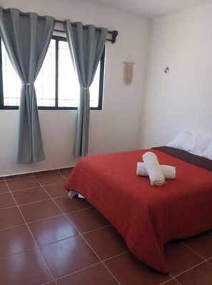 3 bedrooms, internet, bed sheets