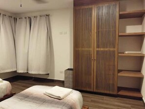 5 bedrooms, internet, bed sheets