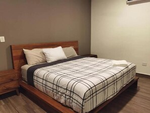 5 dormitorios, Internet, ropa de cama