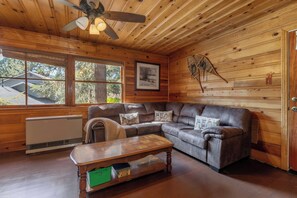 Cabane Signature, 2 chambres, non-fumeur, cuisine | Salle de séjour