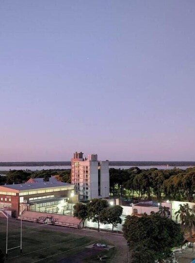 Premium 1 Bedroom River View Parrilla Park