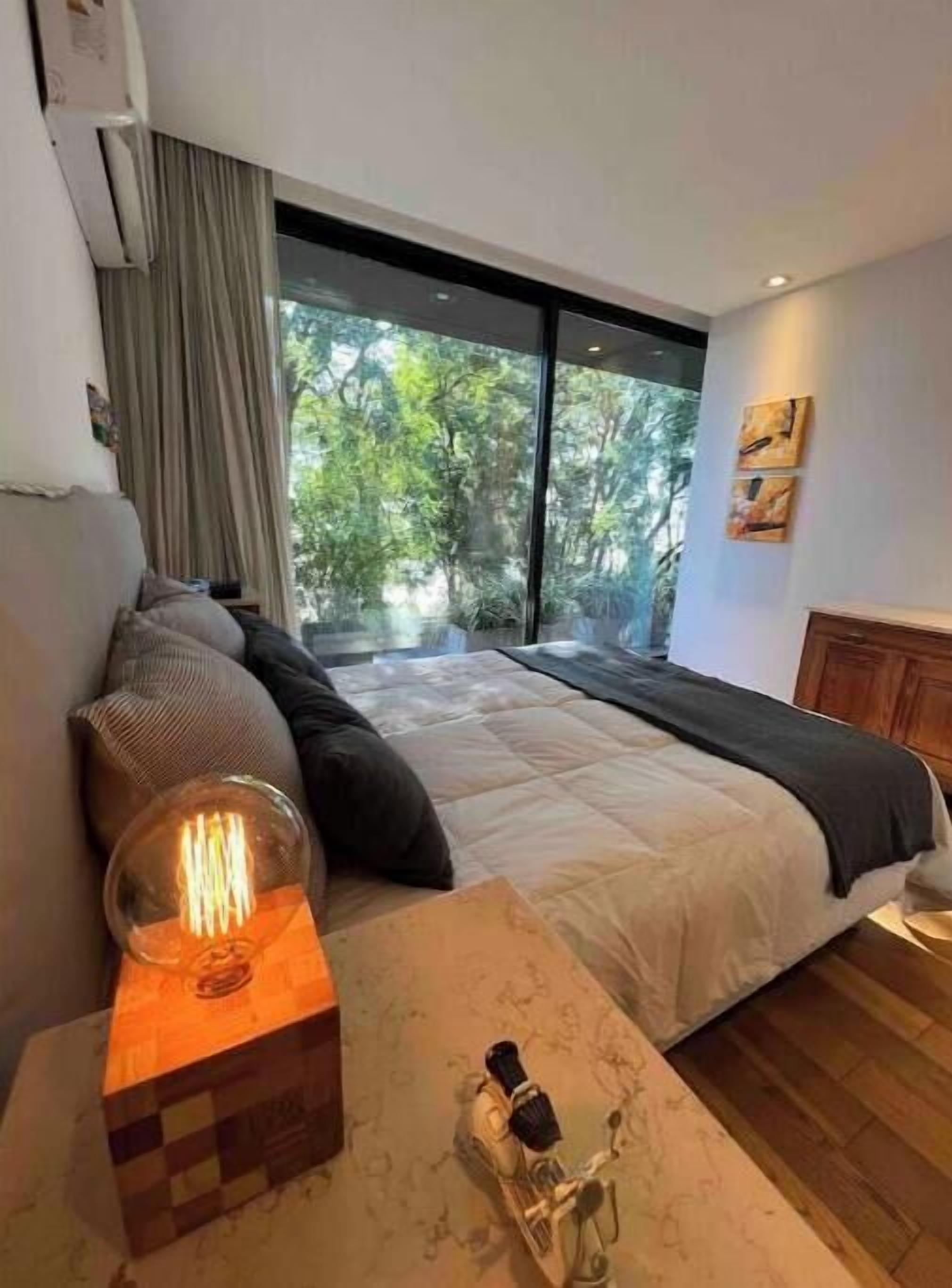 2 bedrooms, internet, bed sheets