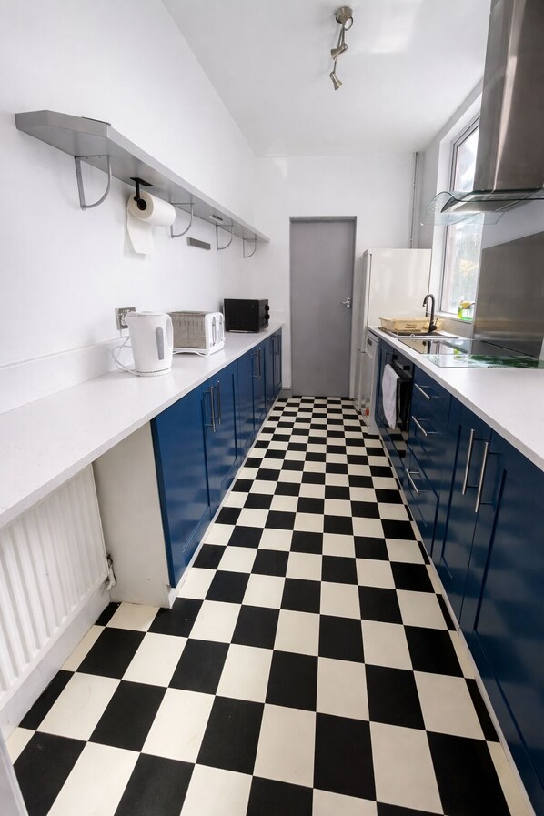 Microwave, oven, dishwasher