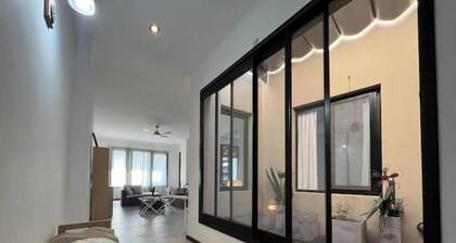 Spacious Casa Centro with Swimming Pool and Barbecue Area, 3 bedrooms