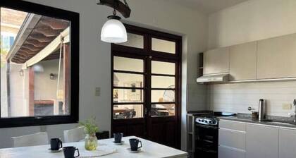 Spacious Casa Centro with Swimming Pool and Barbecue Area, 3 bedrooms
