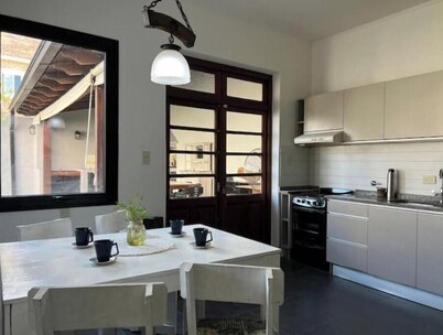 Spacious Casa Centro with Swimming Pool and Barbecue Area, 3 bedrooms