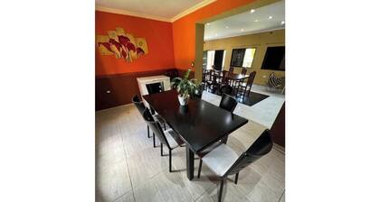 Spacious 3 bedroom Quinta Pool Quincho