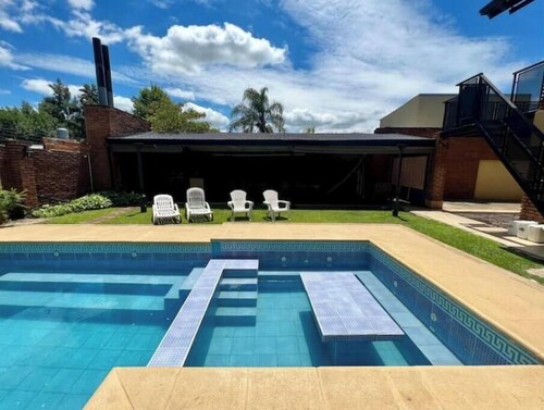 Spacious 3 bedroom Quinta Pool Quincho