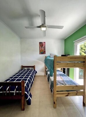 5 habitaciones, internet y ropa de cama 