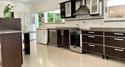 Beautiful Quinta House for 12 people very spacious