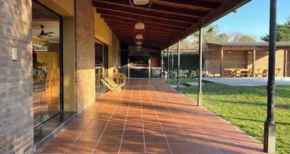 Beautiful Quinta Rincon 4 Bed - 12Pax Pool Barbecue Area