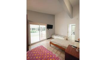 3 habitaciones, internet y ropa de cama